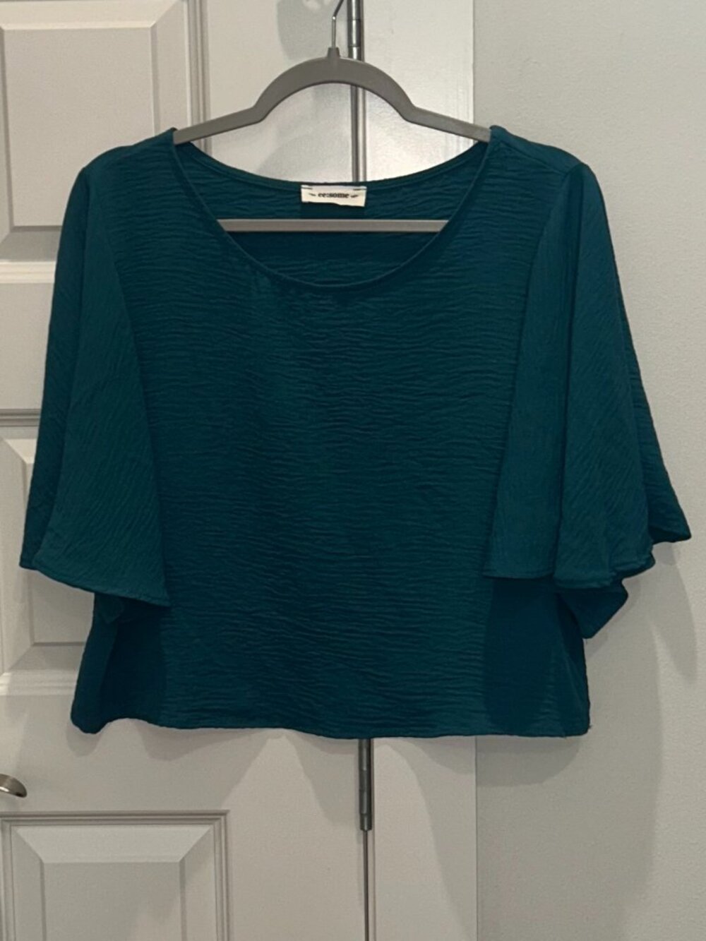 eesome Airflow Teal Flowy Short Blouse